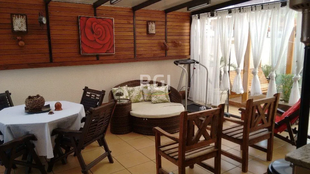 Imagem Apartamento para Venda - 238.12m², 3 dormitórios, sendo 1 suites, 3 vagas - Menino Deus