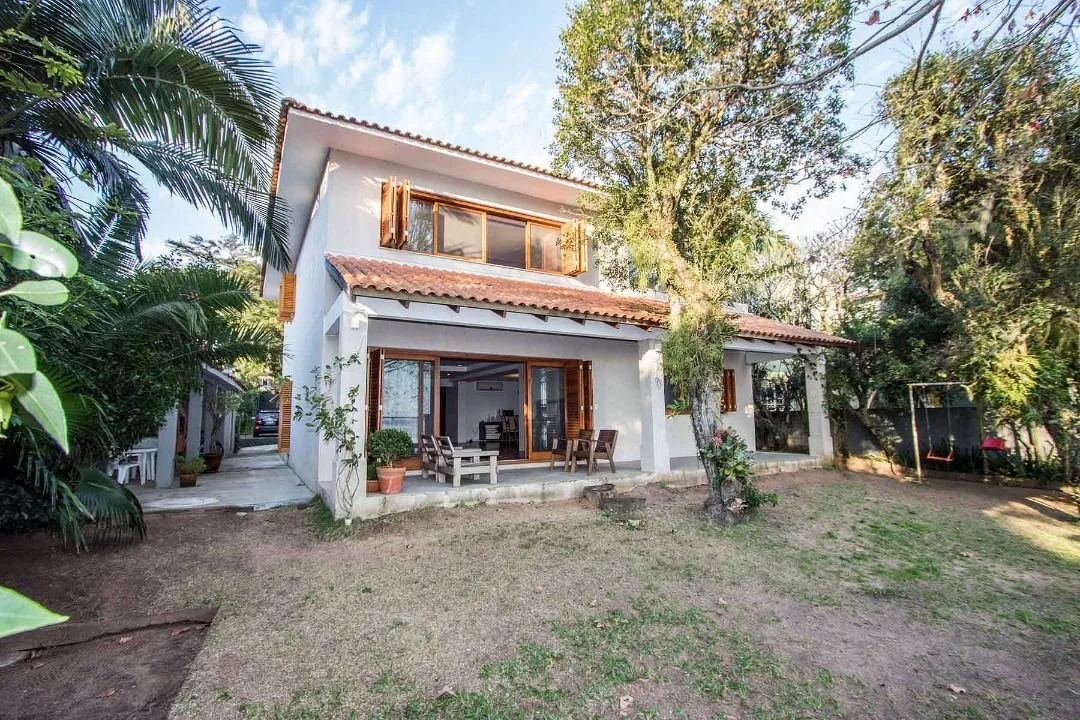 Imagem Casa para Venda - 420m², 4 dormitórios, sendo 3 suites, 5 vagas - Tristeza