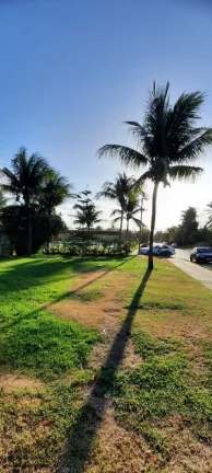 Imagem Casa de luxo em condomínio à venda em Busca Vida, Camaçari-BA: 4 quartos, 4 suítes, 2 salas, 2 banheiros, 4 vagas, 400m².