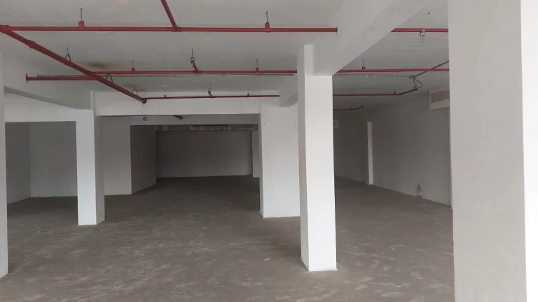 Imagem Comercial para Venda em Itaboraí/RJ - 0 Dorm. 380 m2 Área Útil