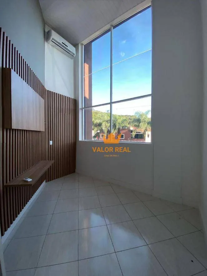 Imagem Investimento de Oportunidade: Sala Comercial Finamente Decorada, 24,5 m2 dividios em 2 salas no Boulevard Samambaia, Jundiaí!