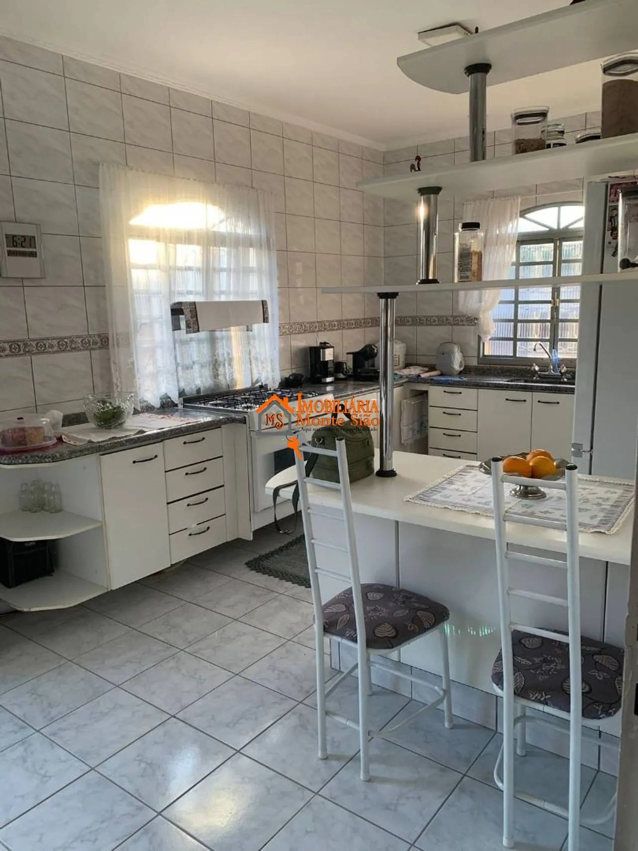 Imagem Casa 5 Dorms. c/ 2 Suítes + 5 Vagas | Excelente Localização