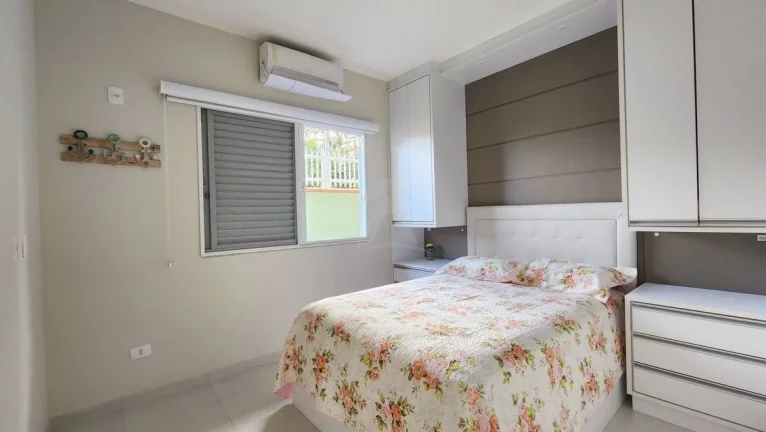 Imagem CASA COM PISCINA, 3 QUARTOS SENDO 1 SUÍTE, BAL MARILUZ