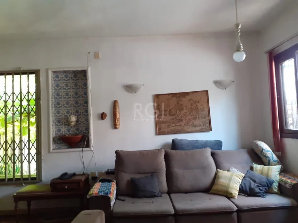 Imagem Casa para Venda - 120m², 3 dormitórios, 1 vaga - Santa Tereza