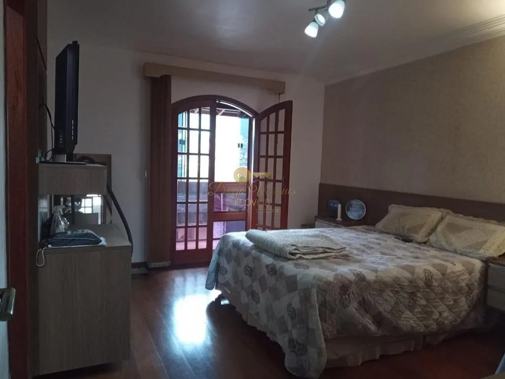 Imagem Casa em Condomínio para Venda em Teresópolis / RJ no bairro Araras