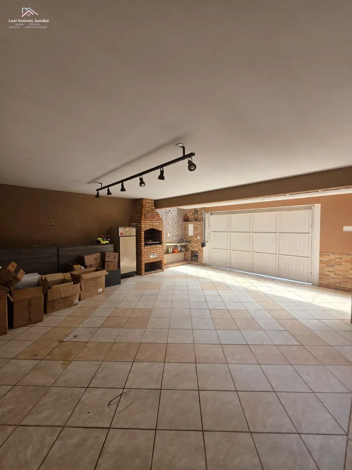 Imagem Casa à venda - Área útil 150 m2 com 2 dormitórios sendo 1 súíte - 2 vagas - Excelente Oportunidade d