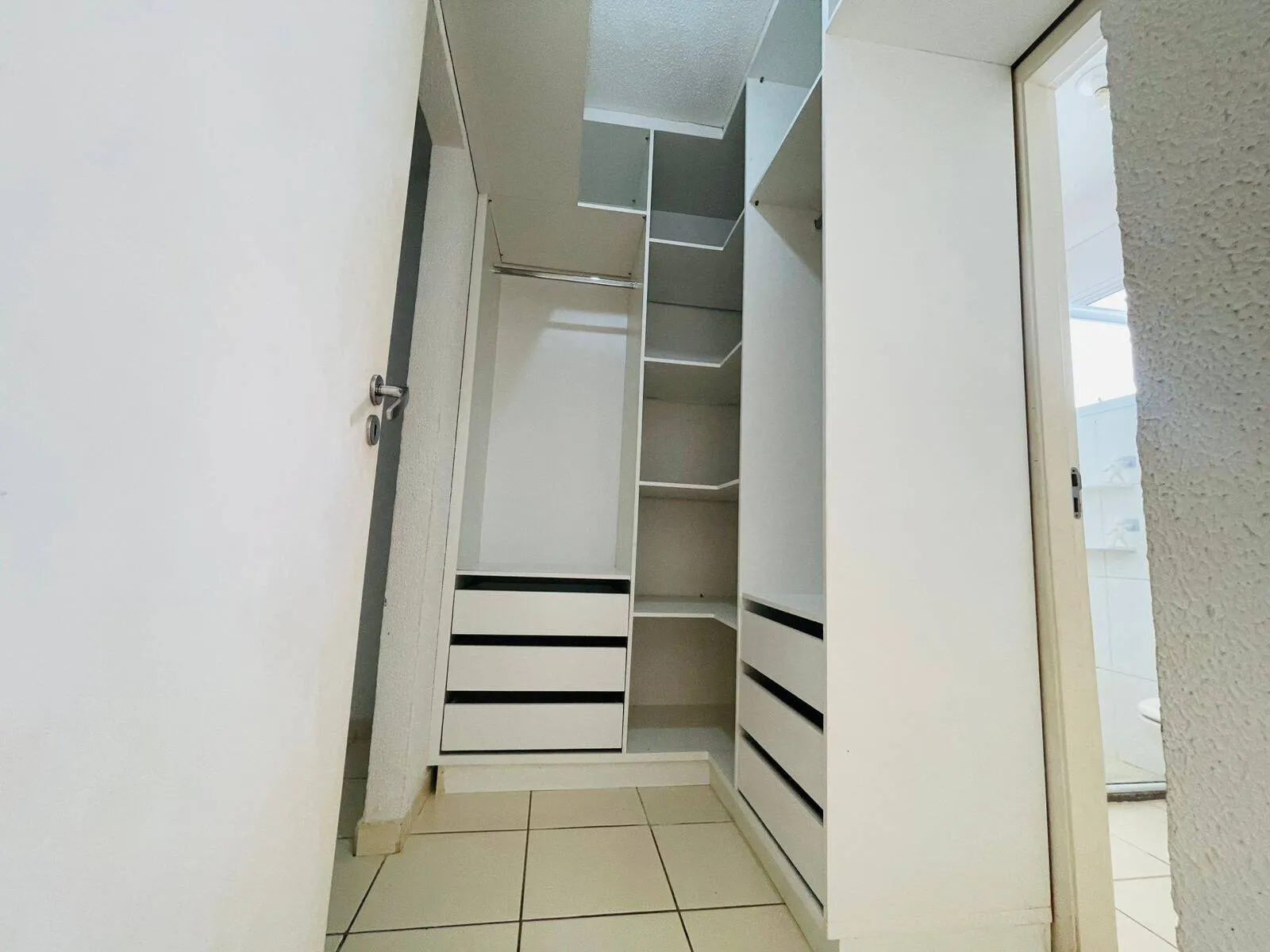 Imagem Casa 2 Quartos sendo 1 Suíte Condomínio Rio Manso Bairro Jardim Imperial