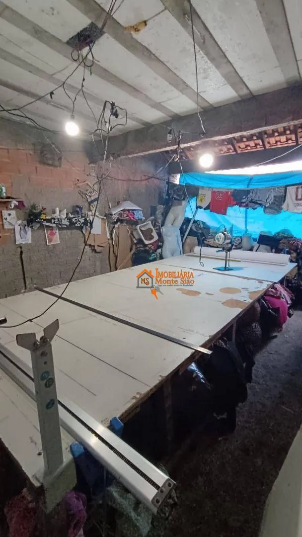 Imagem Sobrado com 5 dormitórios à venda, 300 m² por R$ 320.000,00 - Jardim Marilena - Guarulhos/SP