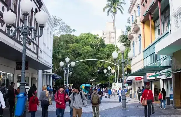 Imagem Apartamento com 1 Quarto à Venda, Locação ou Temporada, 48 m² em Centro - Florianópolis