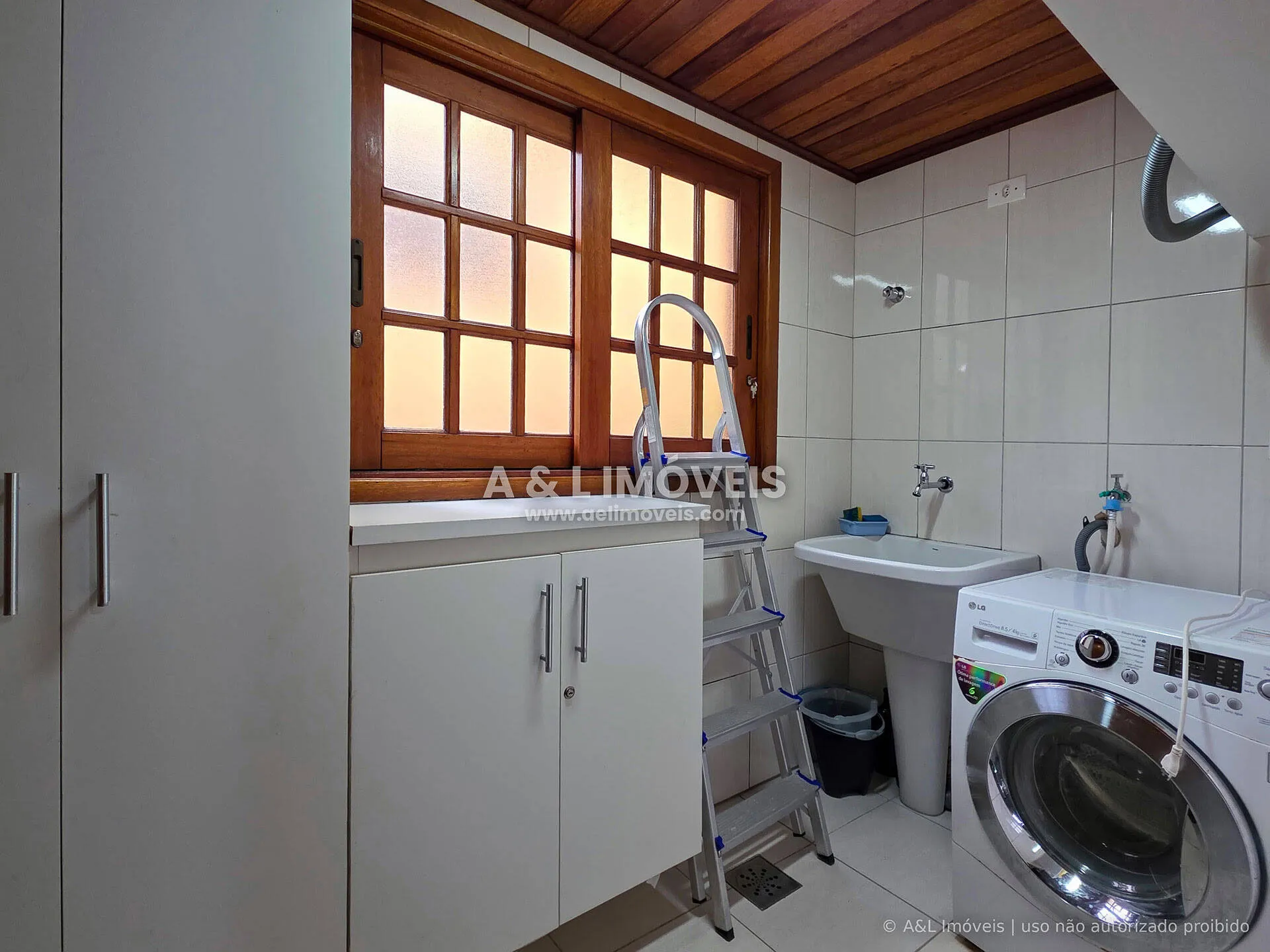 Imagem Casa Alpina em Campos do Jordão - Condomínio, 4 Dorms., Vila Inglesa