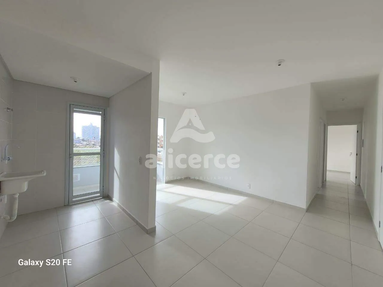 Imagem Apartamento á venda com 02 Dormitórios em Areias - São José -SC.