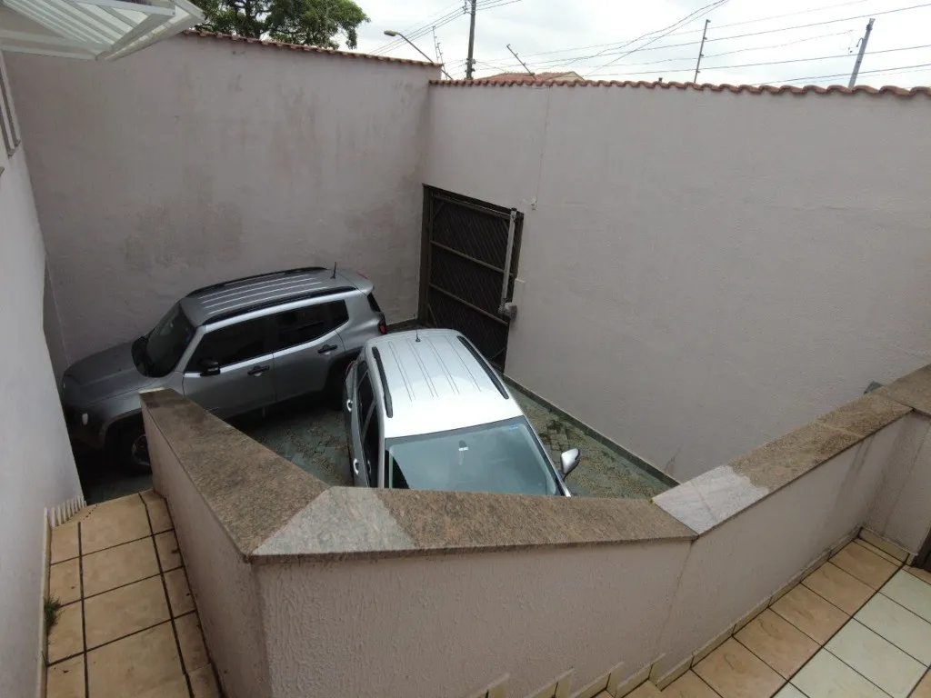 Imagem Sobrado de Luxo na Vila Lucinda em Santo André - 5 Quartos, 1 Suíte, 3 Banheiros, 4 Vagas de Garagem - 435m²