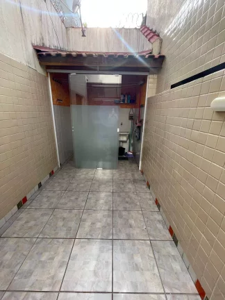 Imagem Casa á Venda em Condomínio Fechado no bairro Massaguaçu em Caraguatatuba