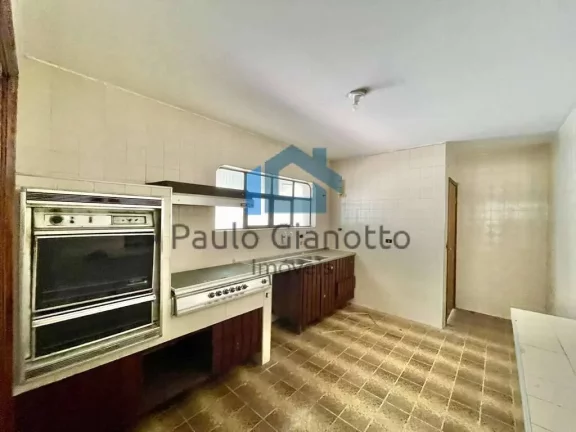 Imagem Casa Alto Padrão p/ Reformar na Granja Viana - Oportunidade