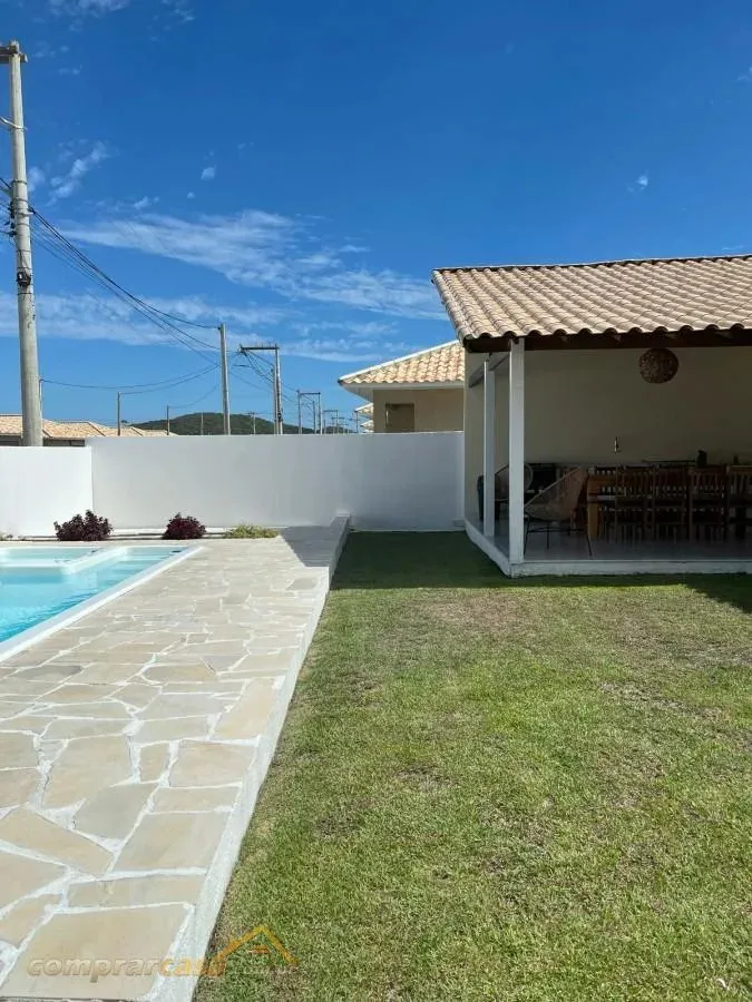 Imagem Casa para Venda em São Pedro da Aldeia / RJ no bairro Praia Linda