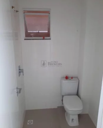 Imagem Sobrado triplex no Centro de Balneário Camboriú.
