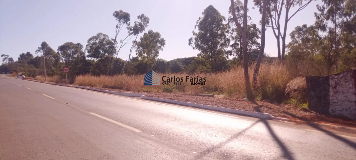 Imagem Chácara para Venda em Brasília, Setor Habitacional Tororó (Jardim Botânico), 3 dormitórios, 1 suíte, 2 banheiros, 2 vagas