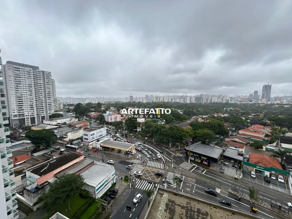 Imagem Este apartamento reformado está localizado em uma das regiões mais práticas