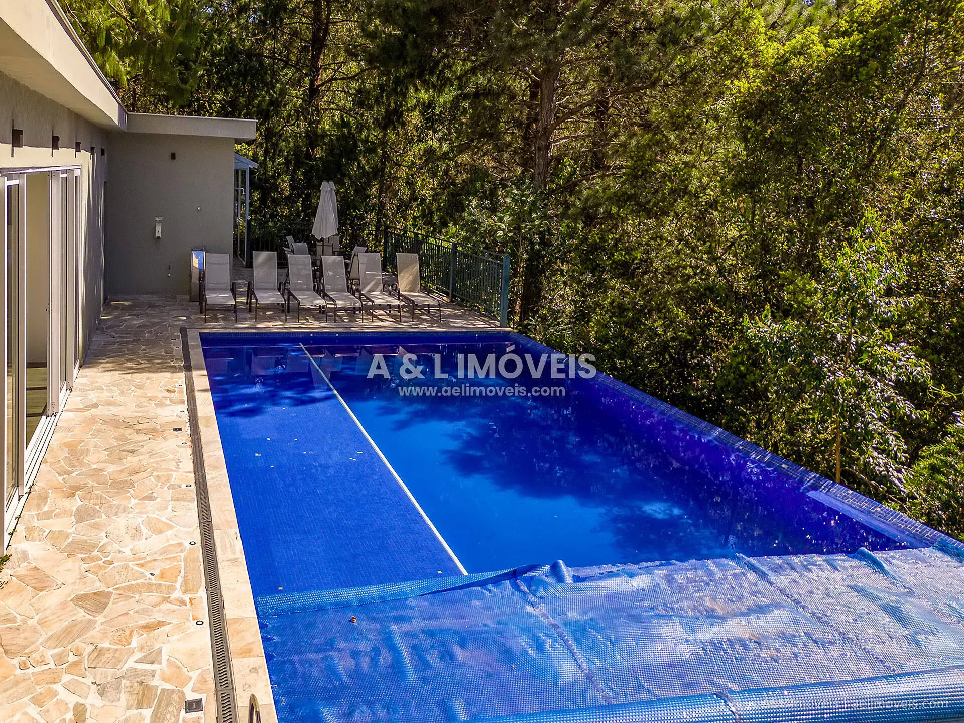 Imagem Apartamento Duplex em Campos do Jordão | Capivari, 87 m², Mobiliado