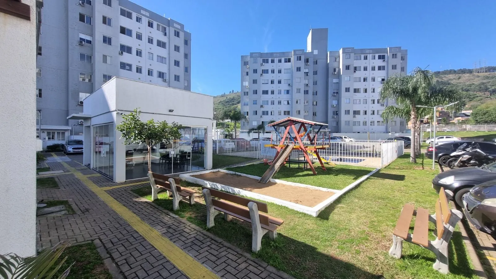Imagem Apartamento com 02 quartos e 01 vaga fixa no Bairro Morro Santana