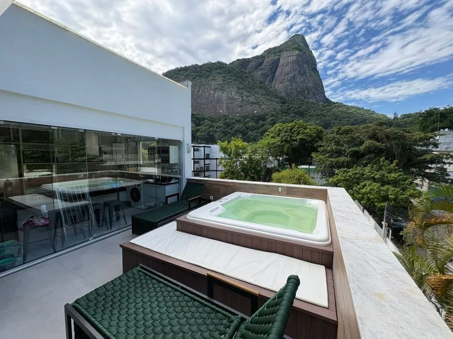 Foto do imóvel Cobertura duplex no Edifício Joá, 130 m² e 2 suítes em Estrada do Joá, 3668 - Joá, Rio de Janeiro - RJ