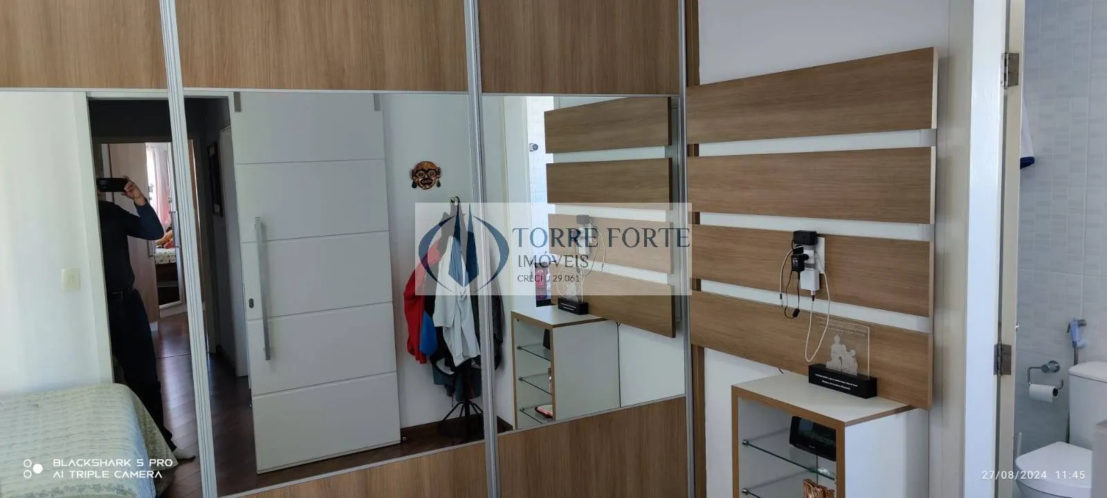 Imagem Apartamento com 4 dormitórios, 1 suíte , 2 vagas de garagem, Vila América