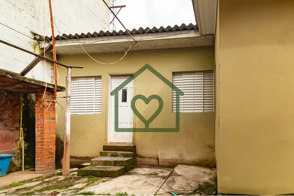 Imagem Terreno de 286m² (10m x 28,6m) à venda em localização privilegiada, entre duas das principais vi...