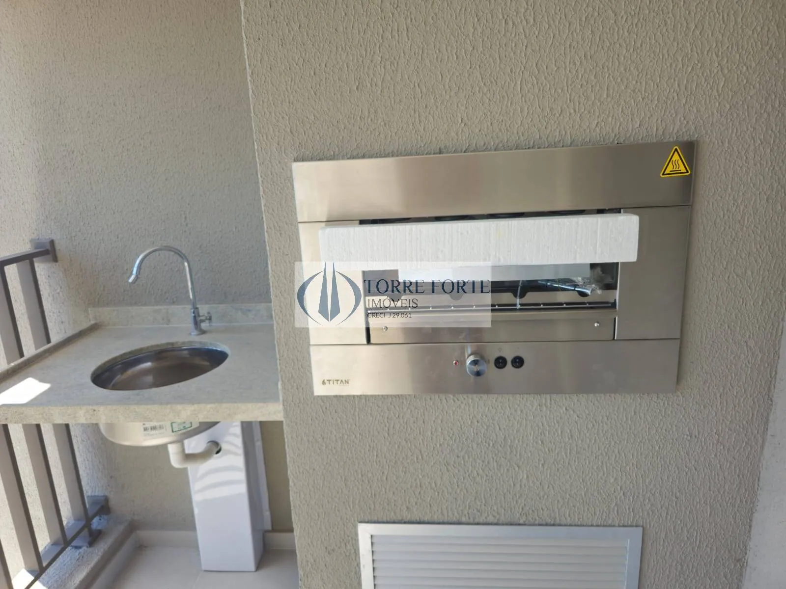 Imagem Apartamento novo com 2 dormitorios 1 suite , varanda , 1 vaga no Tatuape .