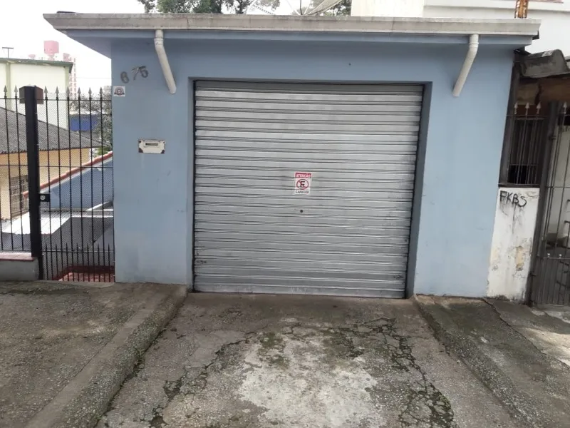 Imagem Imperdível Casa à Venda em Santo André-SP, Bairro Centro: 3 Quartos, 2 Banheiros, 2 Vagas, 180m². Venha Conferir!