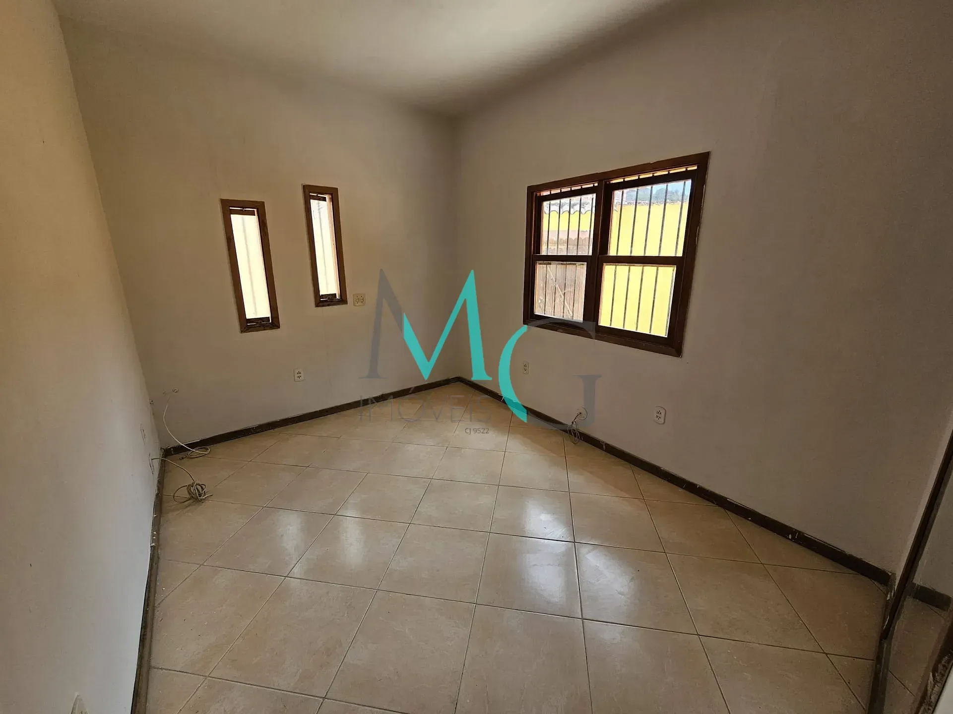 Imagem Casa 4 quartos para aluguel ou venda, 79m², R$ 2.100,00 ou R$ 330.000,00 em Campo Grande, Rio de Janeiro, RJ