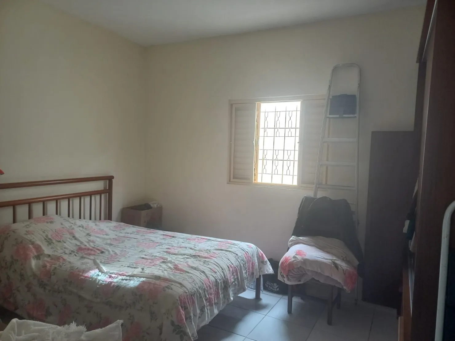 Imagem Casa à venda 2 Quartos, 3 Vagas, Conjunto Residencial Araretama, Pindamonhangaba - SP