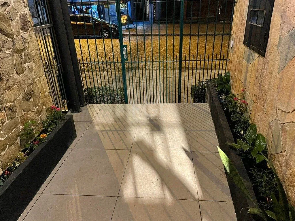 Imagem Casa para Venda - 260m², 3 dormitórios, sendo 2 suites, 2 vagas - Nonoai