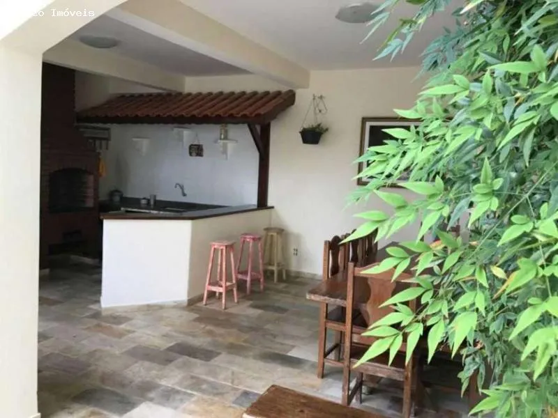 Imagem Casa para Venda em Ribeirão Pires, Suissa, 6 dormitórios, 5 suítes, 6 banheiros, 6 vagas
