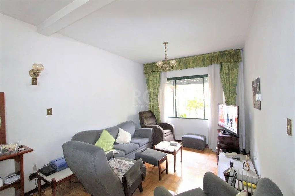 Imagem Casa para Venda - 187m², 3 dormitórios, sendo 1 suites, 2 vagas - Jardim São Pedro