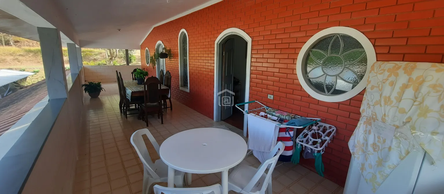 Imagem Chácara 422 m² à venda em Laranjeiras, Caldas