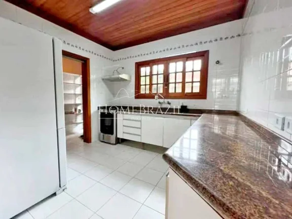 Imagem Sobrado à venda em Campos do Jordão – SP | 3 suítes na Vila Nova Suíça