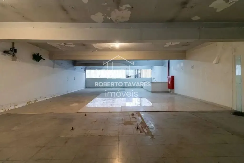 Imagem Prédio com 946,05 M² contendo terreno de 8,10 de largura x 44m de profundidade. Excelente localização, entre duas estações de metrô - Estação Marechal Deodoro e Santa Cecilia.
