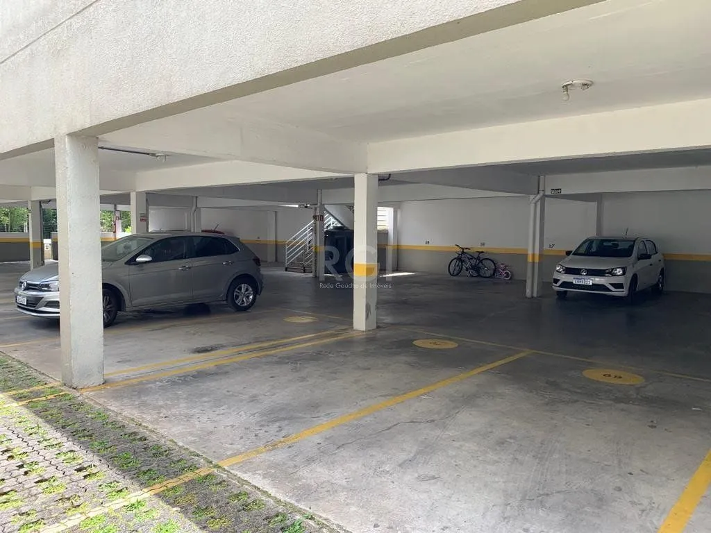 Imagem Lindo apartamento com vista e posição solar privilegiada.
