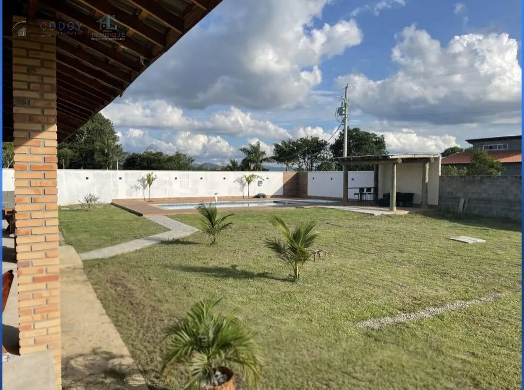 Imagem Chácara com Rancho Completo e Duas Piscinas - Vista para a Mantiqueira