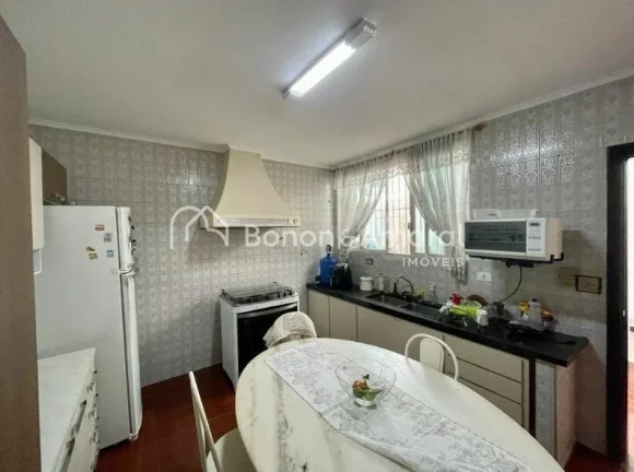Imagem Casa assobradada à venda no bairro Jardim Proença, localização privilegiada de frente para um bo...