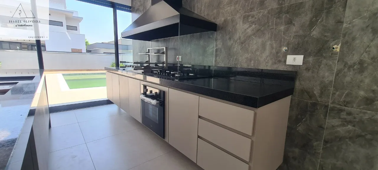 Imagem Oportunidade única! Casa em condomínio à venda em Salto-SP, Portal dos Bandeirantes. 3 quartos, 3 suítes, 2 salas, 4 banheiros, 4 vagas, 228m².
