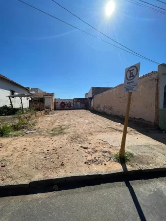 Foto do imóvel Terreno a VENDA - Bairro Centro, 206m² em Rua Gustavo Maciel