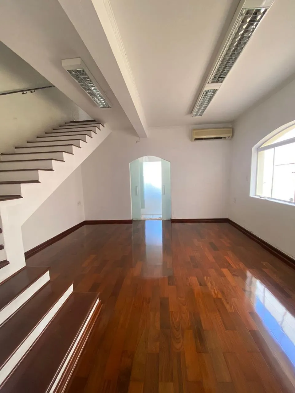 Foto do imóvel Imperdível oportunidade: Casa à venda em Sorocaba-SP na Vila Lucy com 3 quartos, 2 banheiros e 251m² de área. em VILA LUCY, SOROCABA - SP