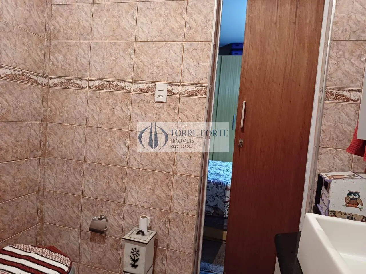Imagem Casa Assobradada com 4 dormitórios, 1 suíte, 2 vagas de garagem, Demarchi