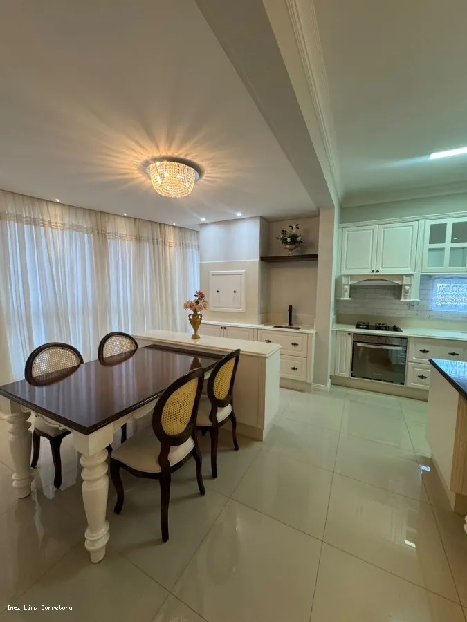 Imagem Apartamento para Locação em Itapema, meia praia, 3 dormitórios, 3 suítes, 4 banheiros, 2 vagas