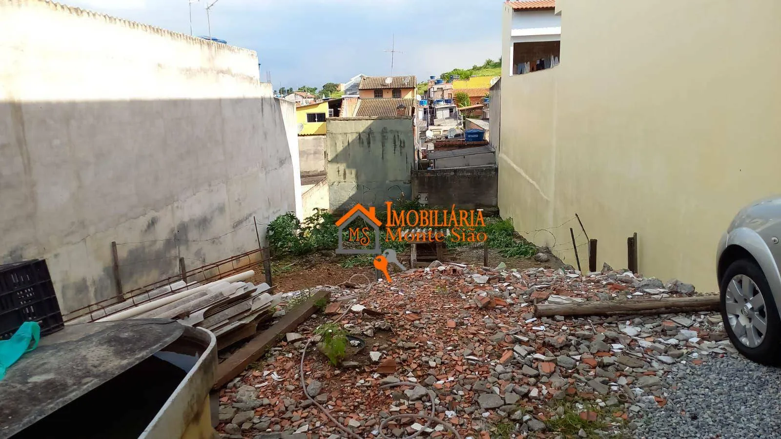 Imagem Terreno à venda, 400 m² por R$ 331.000,00 - Cidade Soberana - Guarulhos/SP