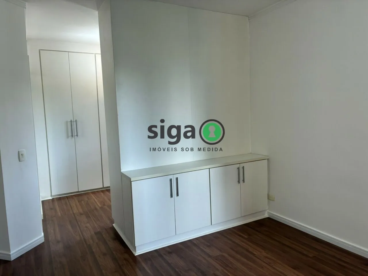 Imagem VENDE ou LOCAÇÃO Apartamento na Vila Suzana (Região do MORUMBI) com 2 quartos, uma suíte e 2 vagas