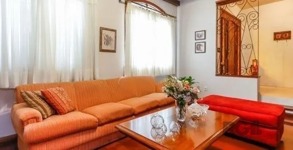 Imagem Casa sobrado no Jardim do Salso de 4 dormitórios e 3 vagas