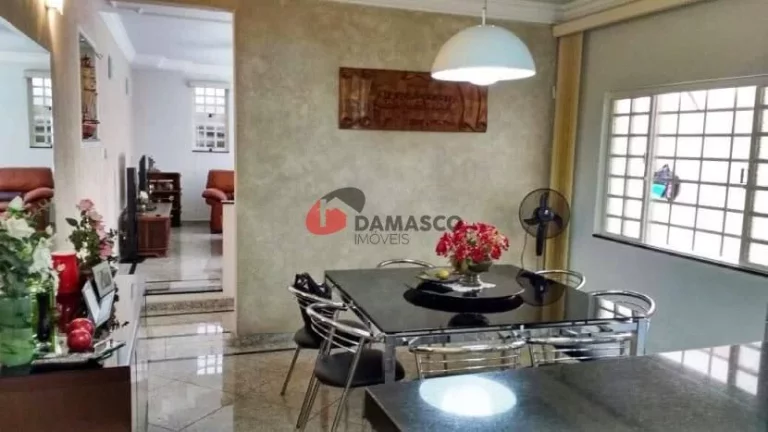 Imagem Sobrado à venda 4 Quartos, 3 Suites, 5 Vagas, Olímpico, São Caetano do Sul - SP