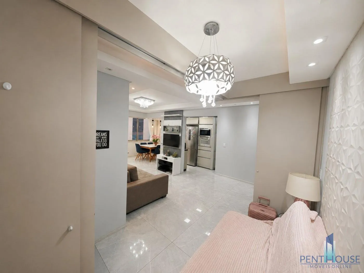 Imagem Apartamento Zona Central para Venda em Balneário Camboriú, CENTRO, 2 dormitórios, 1 suíte, 2 banheiros, 1 vaga